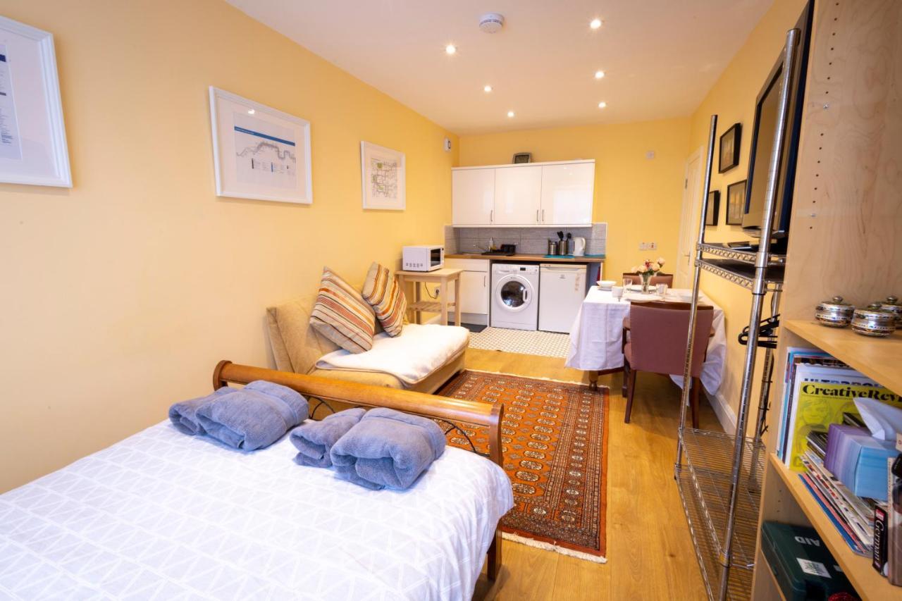 London Vegetarian Smoke & Pet Free En-Suite With Ev Parking Edgware Exterior photo