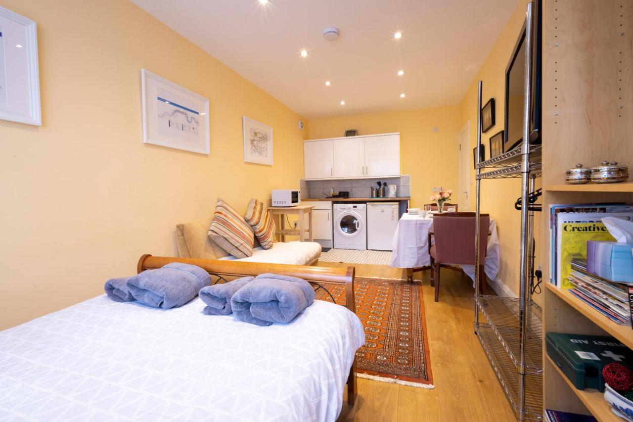 London Vegetarian Smoke & Pet Free En-Suite With Ev Parking Edgware Exterior photo